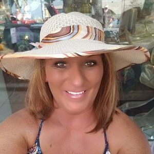 Meet your Posher, Tonya